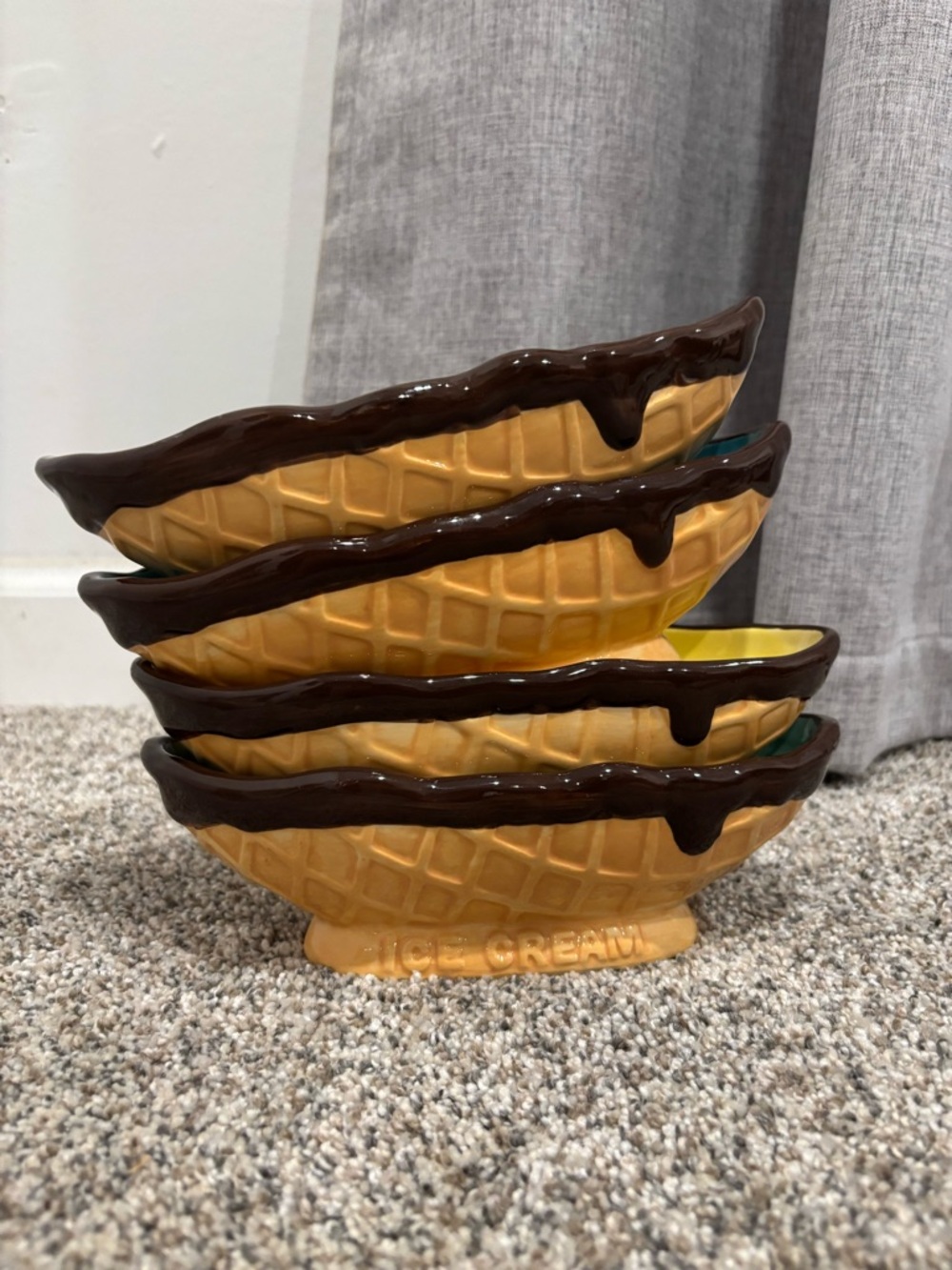 Vintage Boston Warehouse Banana Split Ice Cream Bowls set of 4